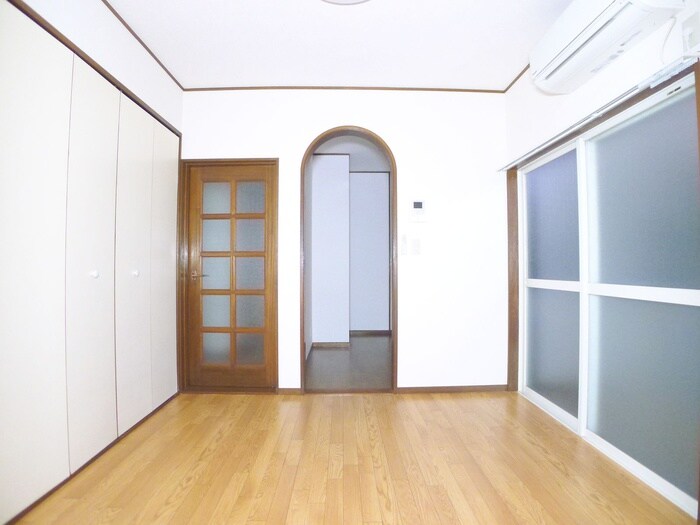 物件内観写真9　(居室)