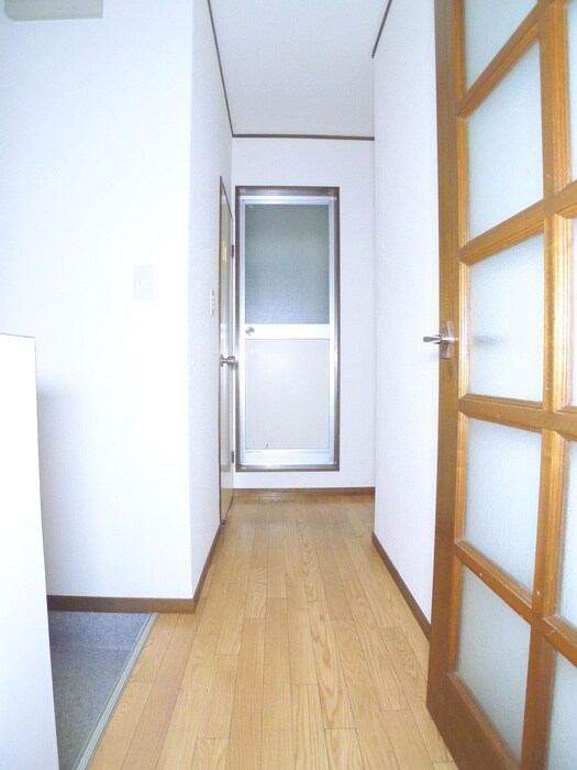 物件内観写真21　(廊下)