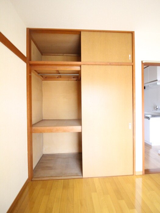 物件内観写真16　(収納)