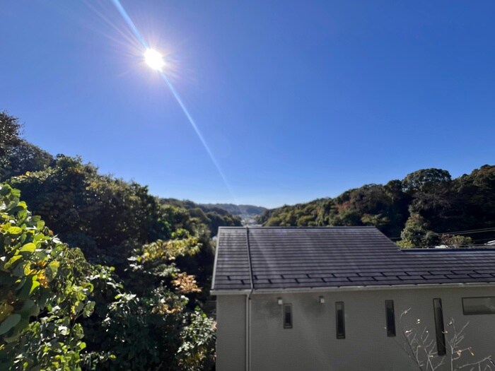 物件内観写真18　(室内からの展望)