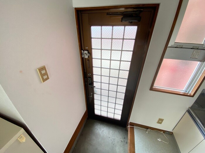 物件内観写真15　(玄関)