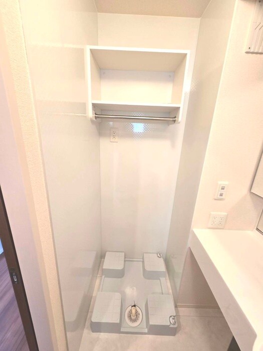 物件内観写真11　(洗濯機置場)