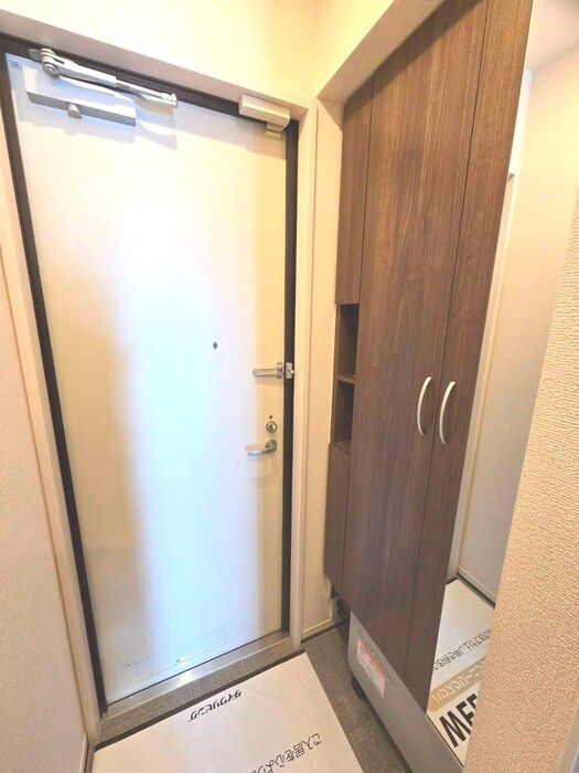 物件内観写真17　(玄関)