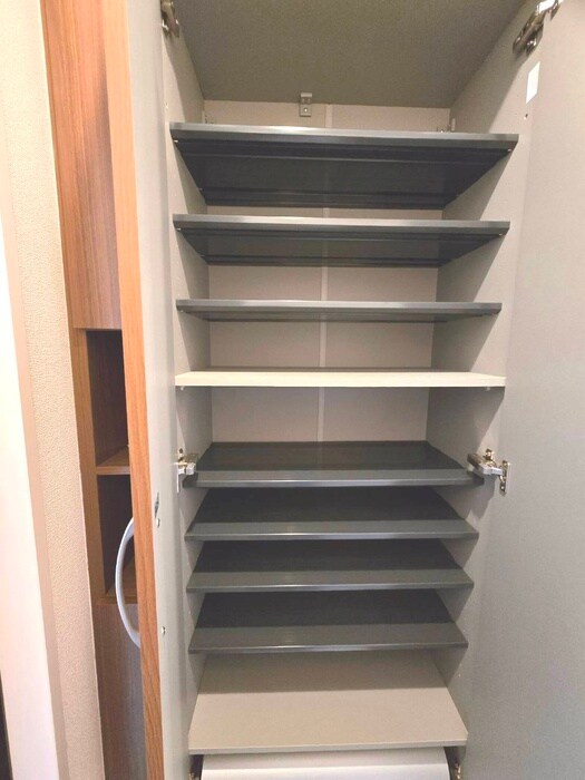 物件内観写真18　(靴箱)