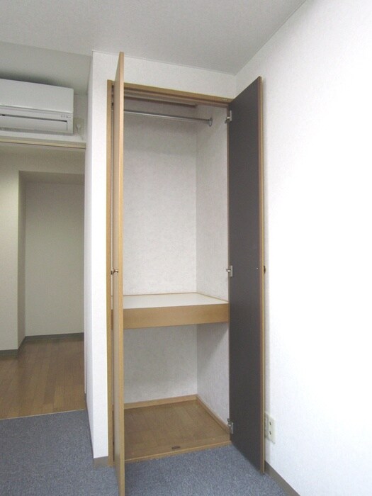 物件内観写真6　(収納)