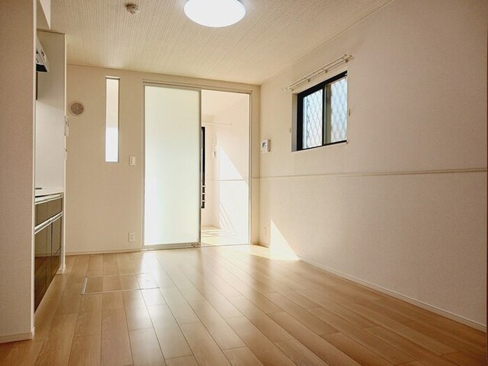 物件内観写真2　(居室)