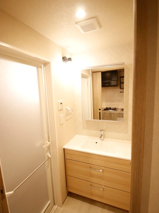 物件内観写真9　(洗面)