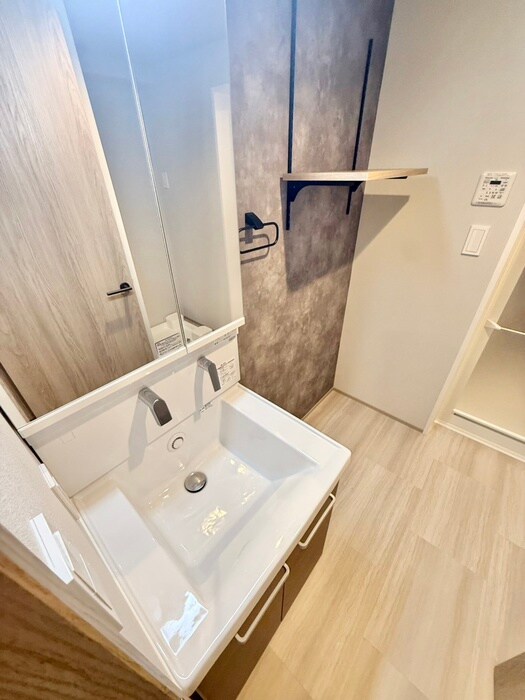 物件内観写真11　(洗面)