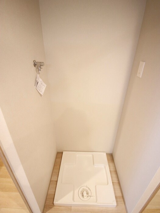 物件内観写真12　(洗濯機置場)