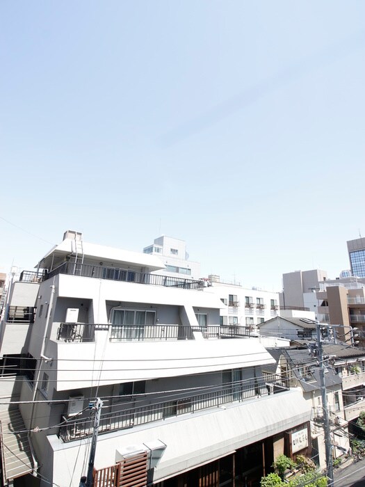 物件内観写真16　(室内からの展望)