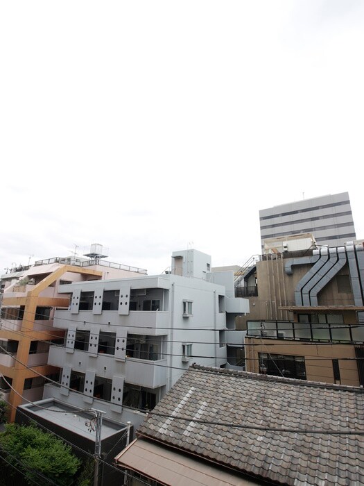 物件内観写真16　(室内からの展望)