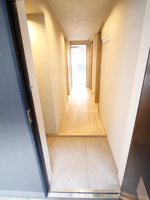 物件内観写真17　(玄関)