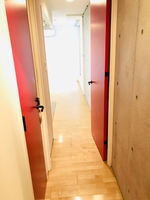 物件内観写真11　(廊下)