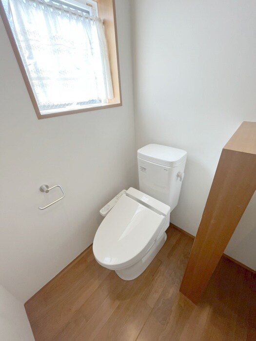 物件内観写真15　(トイレ)