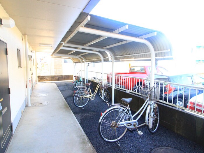 スマイル鴻巣の駐輪場