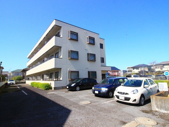 スマイル鴻巣の駐車場