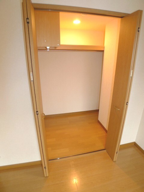 物件内観写真7　(収納)