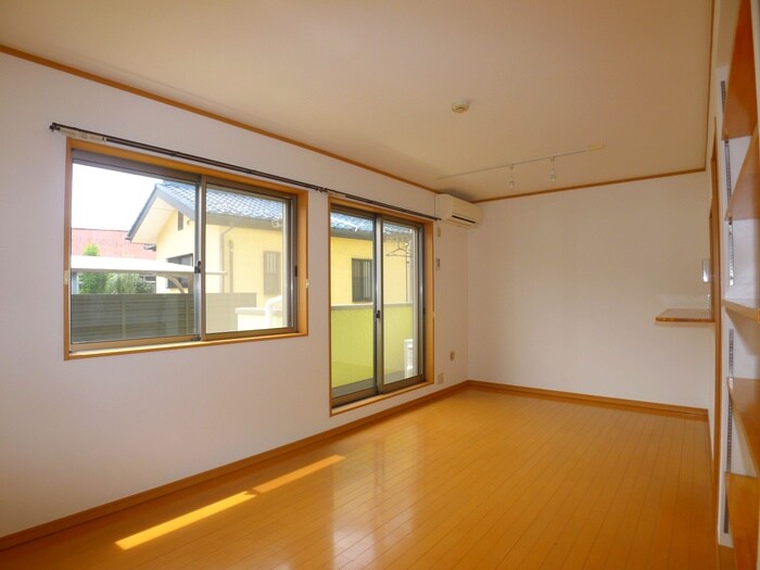 物件内観写真10　(居室)