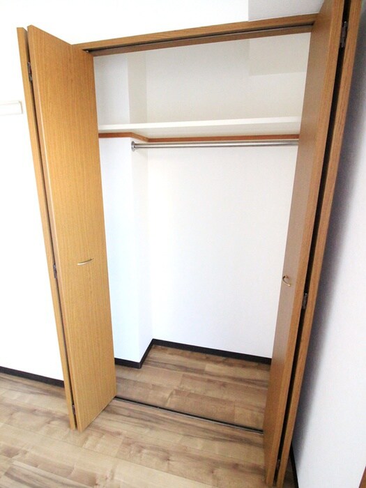 物件内観写真15　(収納)