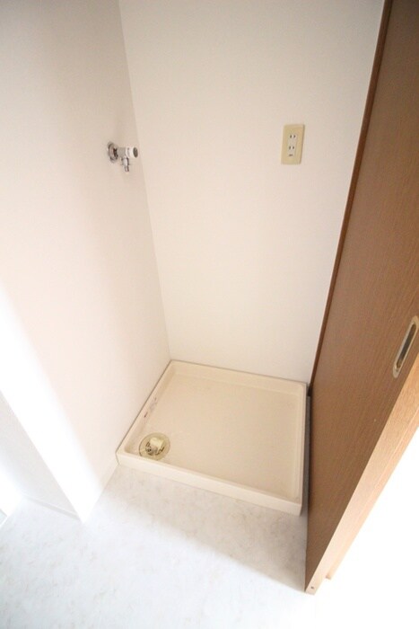 物件内観写真19　(洗濯機置場)