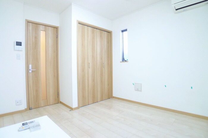 物件内観写真8　(居室)