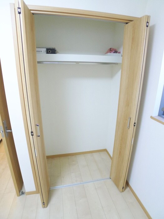 物件内観写真12　(収納)