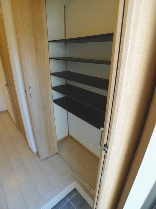 物件内観写真16　(靴箱)