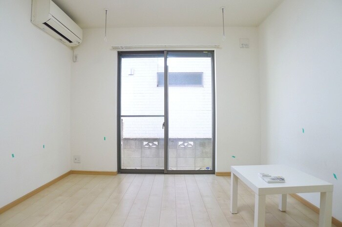 物件内観写真20　(室内からの展望)