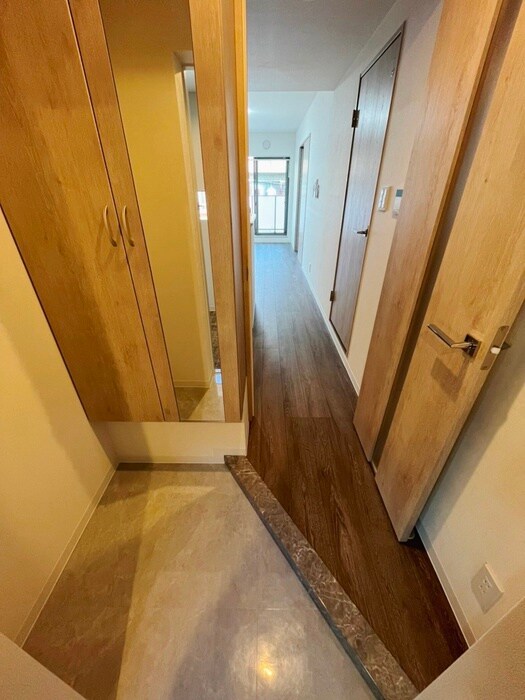 物件内観写真14　(廊下)