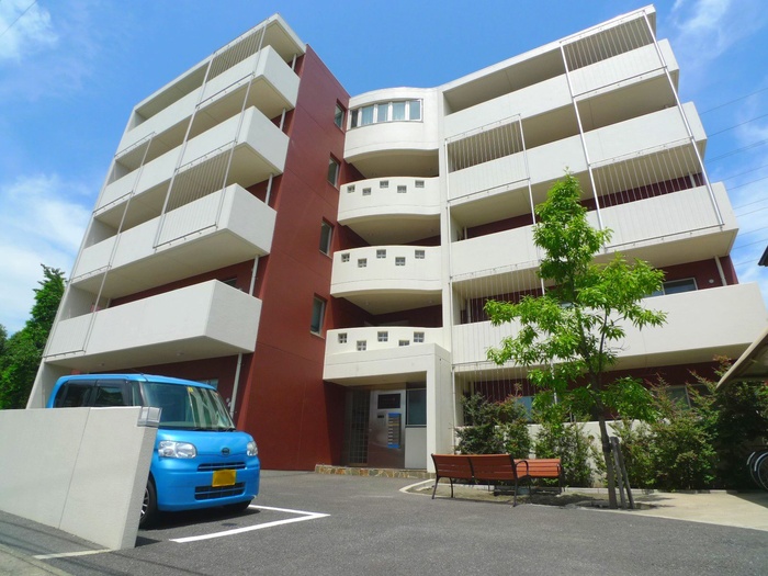 マルシェル館