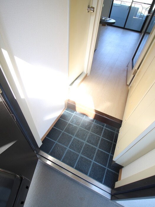 物件内観写真17　(玄関)