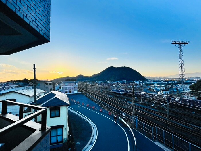 物件内観写真12　(室内からの展望)