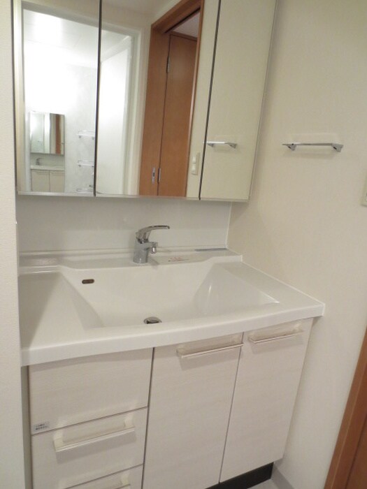 物件内観写真16　(洗面)