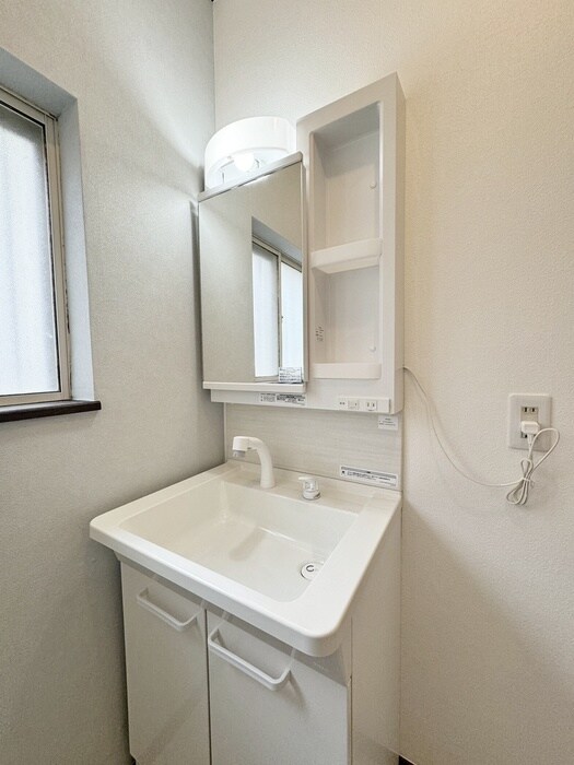 物件内観写真14　(洗面)