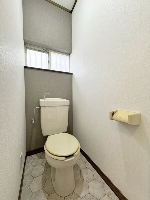 物件内観写真15　(トイレ)