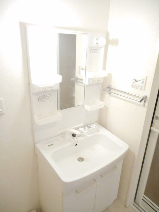 物件内観写真9　(洗面)