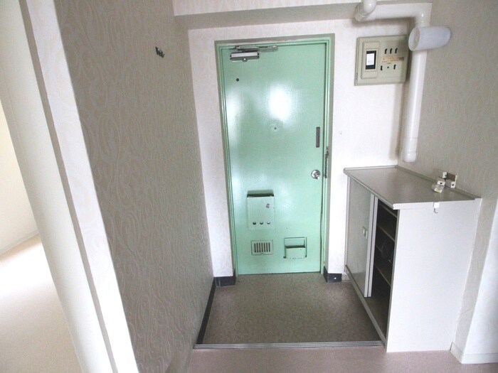 物件内観写真18　(玄関)