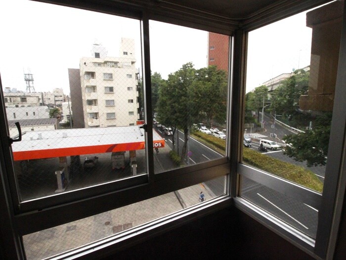 物件内観写真21　(室内からの展望)