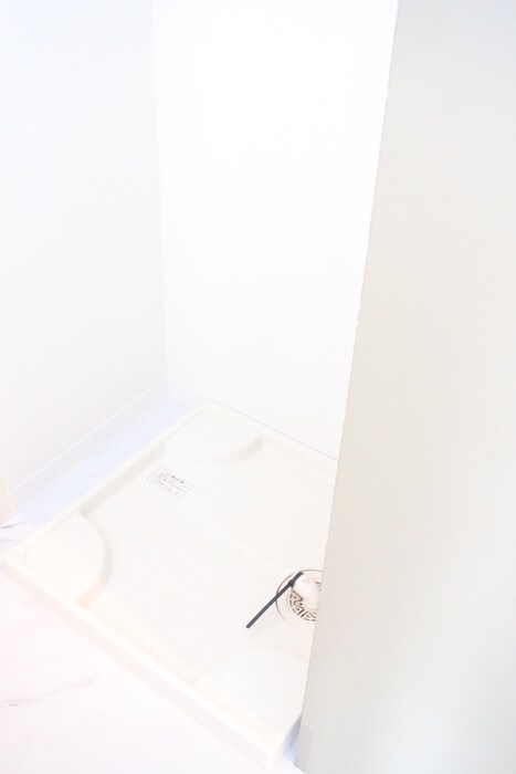 物件内観写真12　(洗濯機置場)