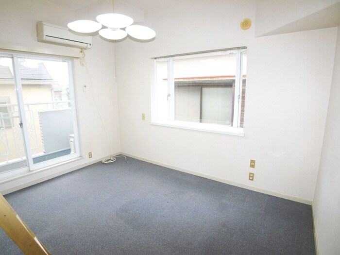 物件内観写真4　(居室)