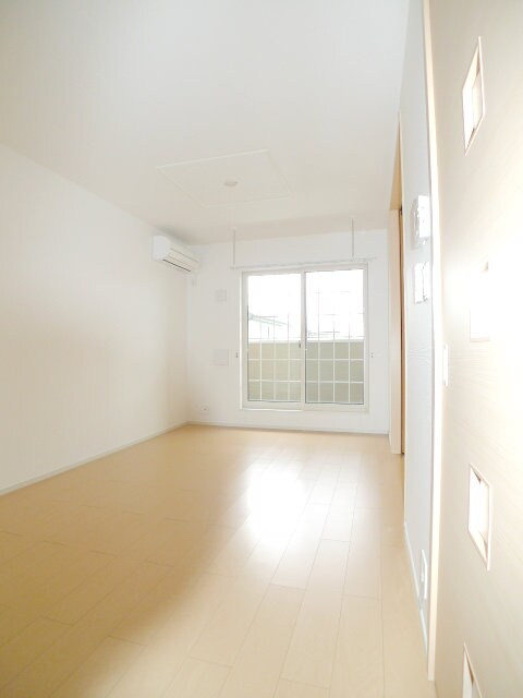 物件内観写真3　(居室)