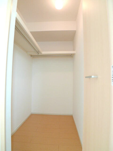 物件内観写真7　(収納)