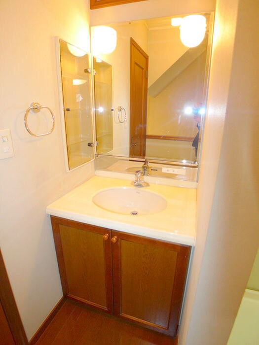 物件内観写真9　(洗面)