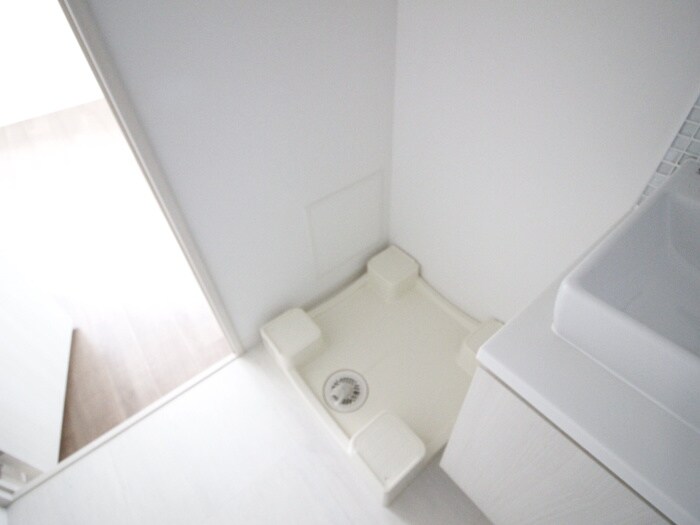 物件内観写真16　(洗濯機置場)