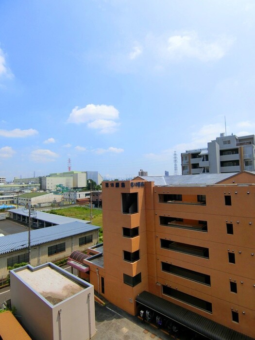 物件内観写真18　(室内からの展望)