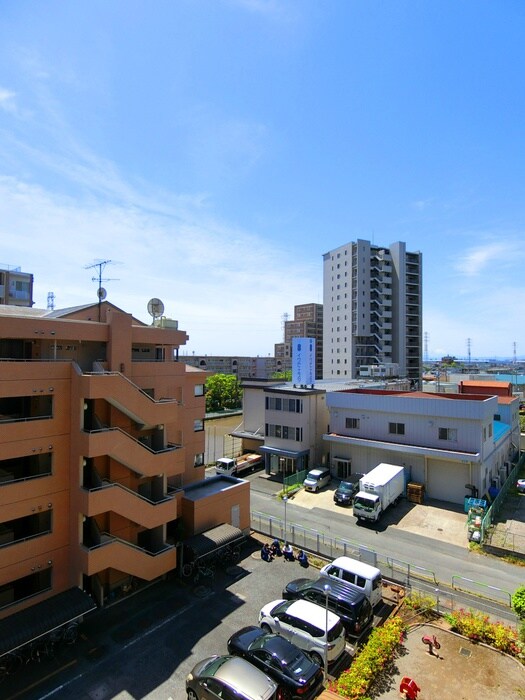 物件内観写真22　(室内からの展望)