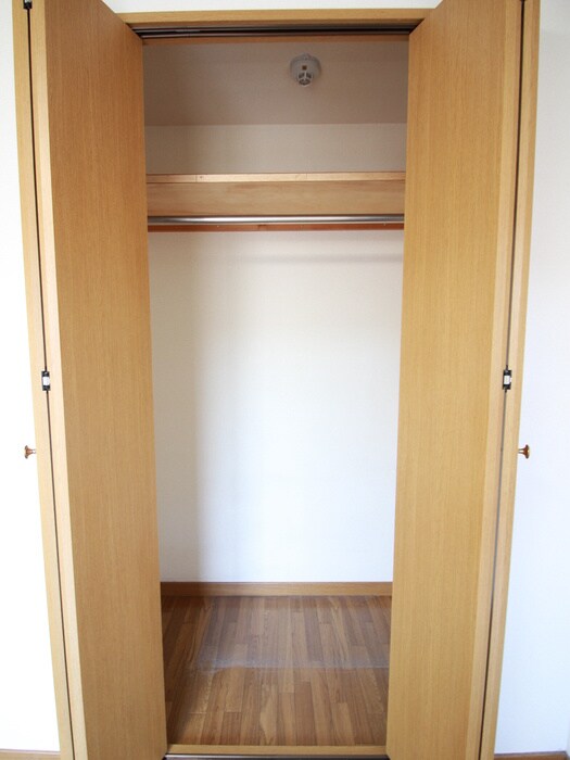 物件内観写真12　(収納)