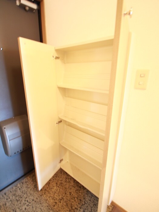 物件内観写真17　(靴箱)