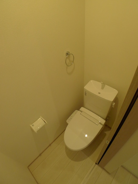 物件内観写真15　(トイレ)