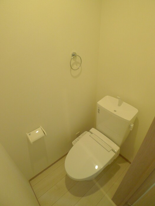 物件内観写真15　(トイレ)